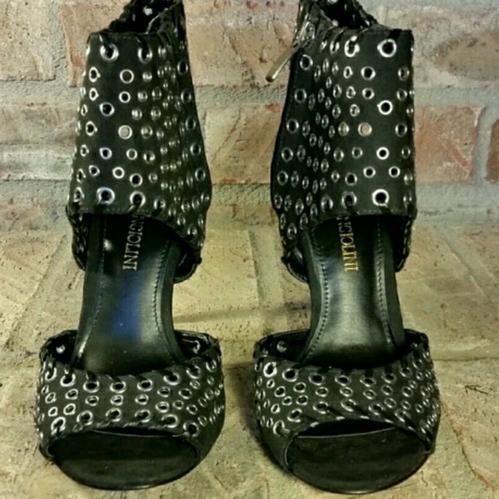 Enzo Angiolini Riveted Heels - Picture 2 of 4